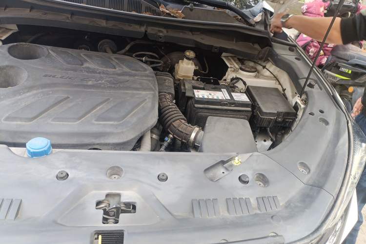 Used CHANGAN OSHAN X7 PLUS 2022 1.5T Blue Whale Edition Automatic Prestige 7-Seater Engine Bay Left