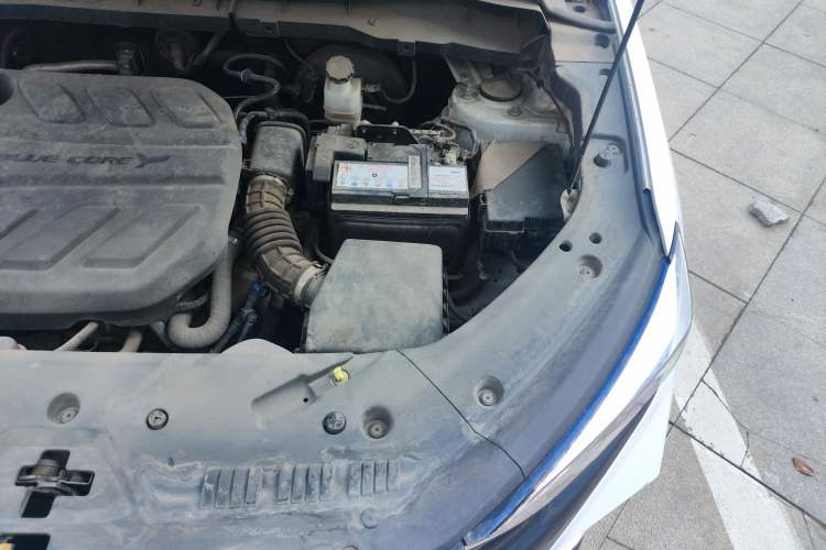 Used CHANGAN OSHAN X7 PLUS 2022 1.5T Blue Whale Edition Automatic Prestige Version Engine Bay Left