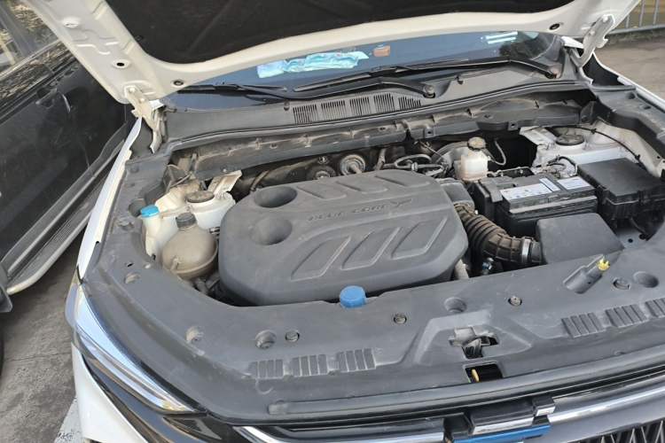Used CHANGAN OSHAN X7 PLUS 2022 1.5T Blue Whale Edition Automatic Prestige Version Engine Bay Right