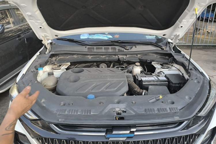 Used CHANGAN OSHAN X7 PLUS 2022 1.5T Blue Whale Edition Automatic Prestige Version Engine Bay