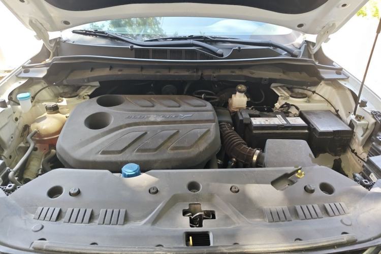 Used CHANGAN OSHAN X7 PLUS 2022 1.5T Blue Whale Edition Automatic Luxury Trim Engine Bay