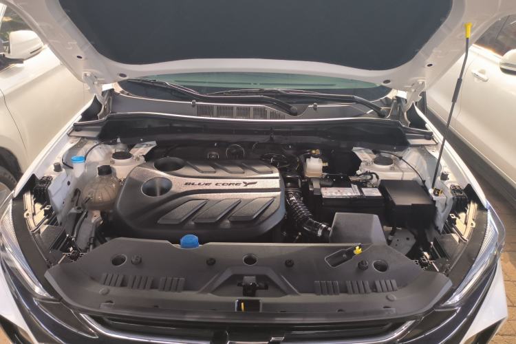Used CHANGAN OSHAN X7 PLUS 2022 1.5T Blue Whale Edition Automatic Luxury Trim Engine Bay