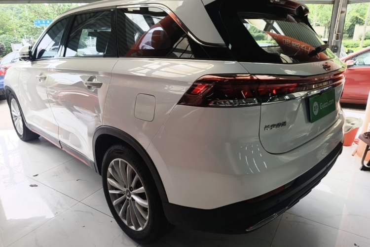 Used CHANGAN OSHAN X7 PLUS 2022 1.5T Blue Whale Edition Automatic ZhiZun Model Exterior 2
