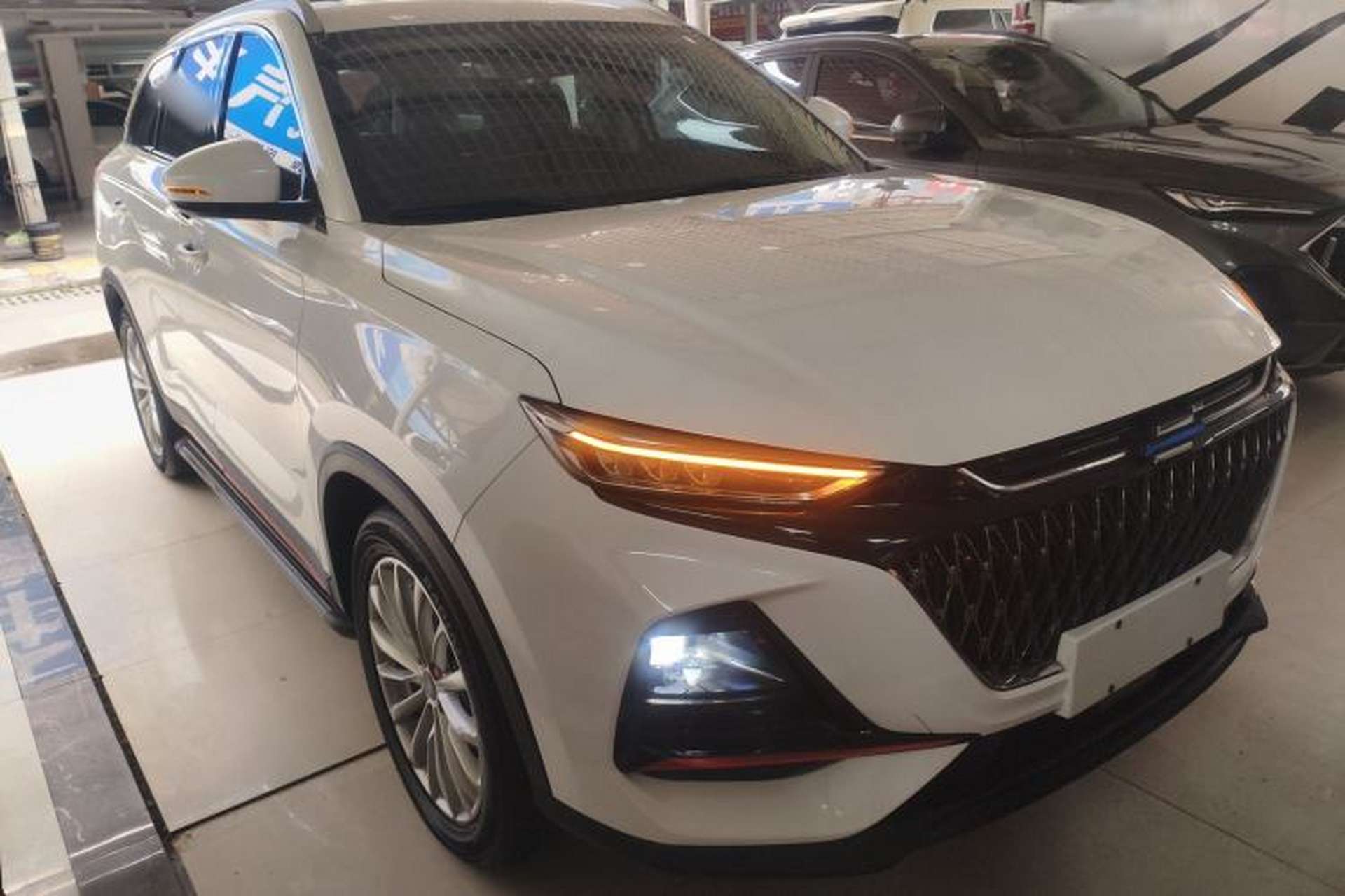 Used CHANGAN OSHAN X7 PLUS 2022 1.5T Blue Whale Edition Automatic Prestige 7-Seater Exterior 2