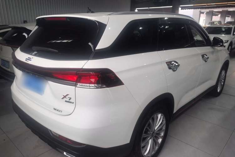 Used CHANGAN OSHAN X7 PLUS 2022 1.5T Blue Whale Edition Automatic Prestige Version Exterior 3