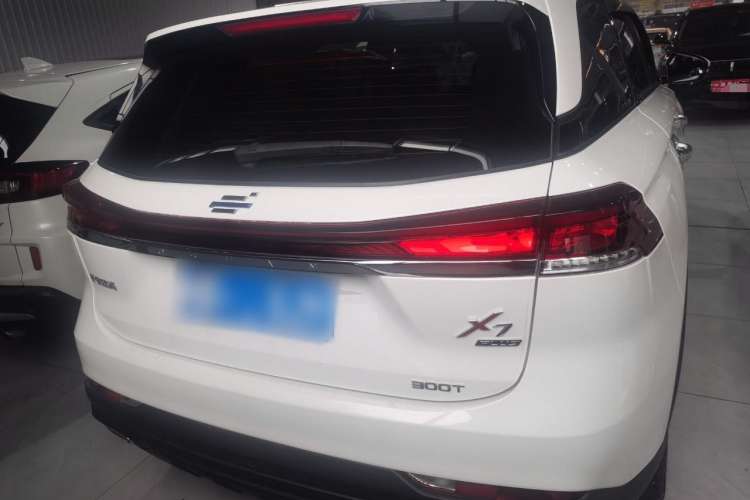 Used CHANGAN OSHAN X7 PLUS 2022 1.5T Blue Whale Edition Automatic Prestige Version Exterior 4