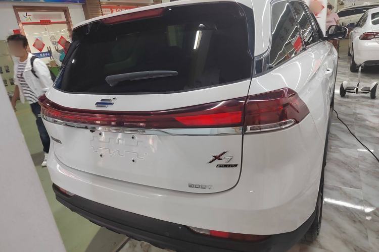 Used CHANGAN OSHAN X7 PLUS 2022 1.5T Blue Whale Edition Automatic Geeker Navigation Model Exterior 4