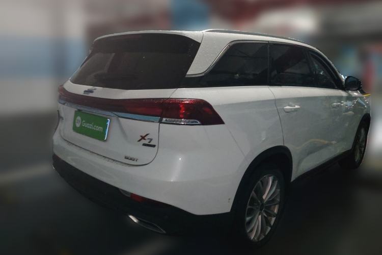 Used CHANGAN OSHAN X7 PLUS 2022 1.5T Blue Whale Edition Automatic Geeker Navigation Model Exterior 5