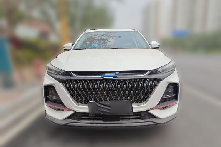 Used CHANGAN OSHAN X7 PLUS 2022 1.5T Blue Whale Edition Automatic Prestige 7-Seater Front