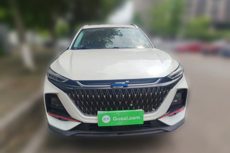 Used CHANGAN OSHAN X7 PLUS 2022 1.5T Blue Whale Edition Automatic Smart Luxury 7-Seater Front