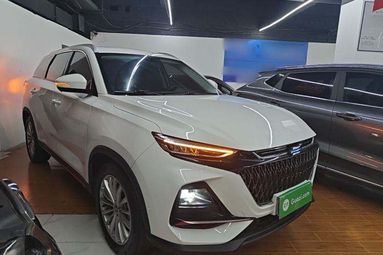 Used CHANGAN OSHAN X7 PLUS 2022 1.5T Blue Whale Edition Automatic Geeker Navigation Model Front Right 45 Deg