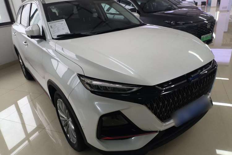 Used CHANGAN OSHAN X7 PLUS 2022 1.5T Blue Whale Edition Automatic Geeker Navigation Model Front Right 45 Deg