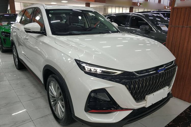 Used CHANGAN OSHAN X7 PLUS 2022 1.5T Blue Whale Edition Automatic Prestige Version Front Right 45 Deg