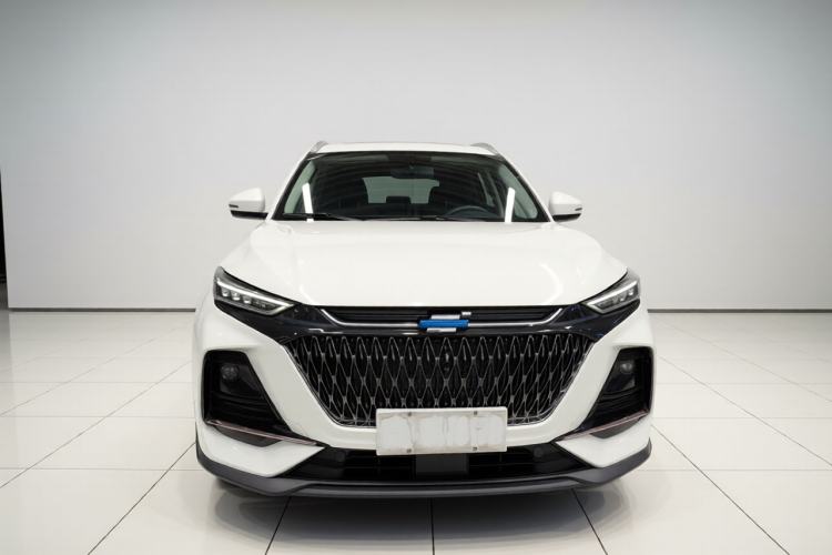 Used CHANGAN OSHAN X7 PLUS 2022 1.5T Blue Whale Edition Automatic Prestige Version Front