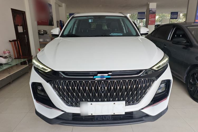 Used CHANGAN OSHAN X7 PLUS 2022 1.5T Blue Whale Edition Automatic Prestige Version Front