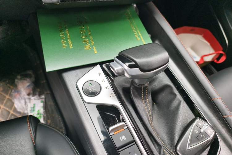 Used CHANGAN OSHAN X7 PLUS 2022 1.5T Blue Whale Edition Automatic Prestige Version Gear Lever