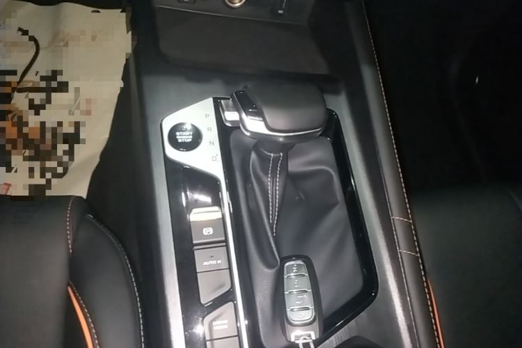 Used CHANGAN OSHAN X7 PLUS 2022 1.5T Blue Whale Edition Automatic Prestige Version Gear Lever