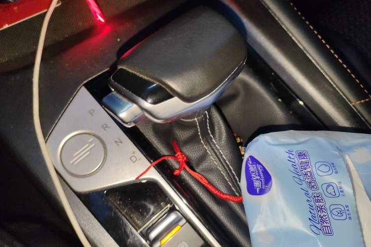 Used CHANGAN OSHAN X7 PLUS 2022 1.5T Blue Whale Edition Automatic Luxury Version Gear Lever