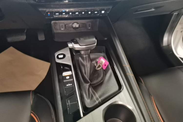 Used CHANGAN OSHAN X7 PLUS 2022 1.5T Blue Whale Edition Automatic Luxury Trim Gear Lever
