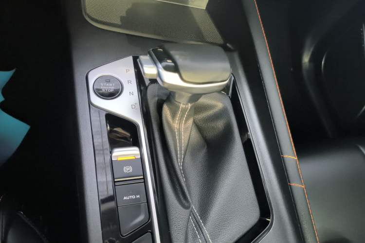 Used CHANGAN OSHAN X7 PLUS 2022 1.5T Blue Whale Edition Automatic Luxury Trim Gear Lever