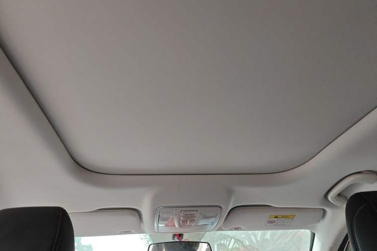 Used CHANGAN OSHAN X7 PLUS 2022 1.5T Blue Whale Edition Automatic Prestige 7-Seater Headliner