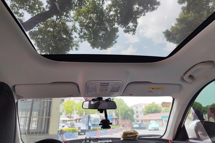 Used CHANGAN OSHAN X7 PLUS 2022 1.5T Blue Whale Edition Automatic Prestige Version Headliner