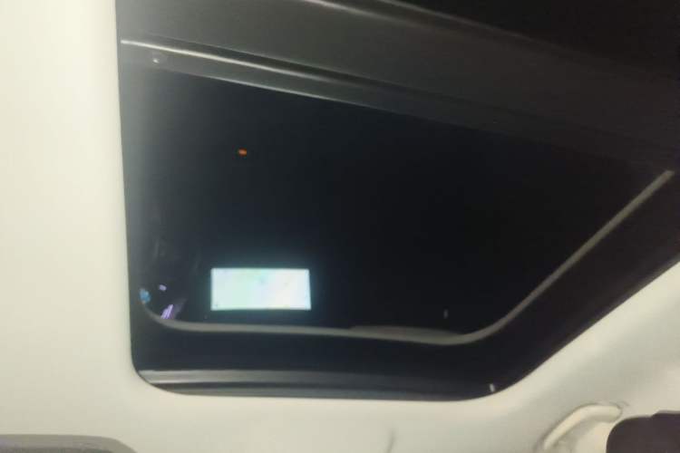 Used CHANGAN OSHAN X7 PLUS 2022 1.5T Blue Whale Edition Automatic Prestige 7-Seater Headliner