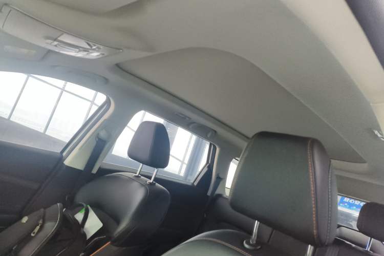 Used CHANGAN OSHAN X7 PLUS 2022 1.5T Blue Whale Edition Automatic Prestige Version Headliner