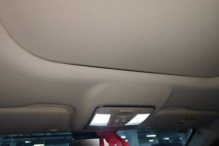 Used CHANGAN OSHAN X7 PLUS 2022 1.5T Blue Whale Edition Automatic Geeker Navigation Model Headliner