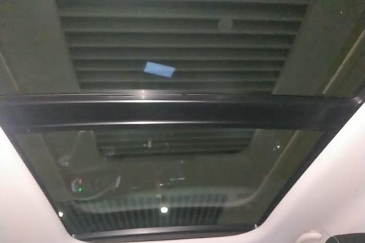 Used CHANGAN OSHAN X7 PLUS 2022 1.5T Blue Whale Edition Automatic Prestige Version Headliner