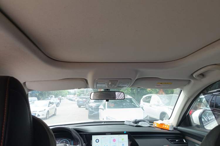 Used CHANGAN OSHAN X7 PLUS 2022 1.5T Blue Whale Edition Automatic Prestige Version Headliner