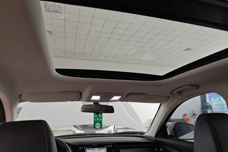 Used CHANGAN OSHAN X7 PLUS 2022 1.5T Blue Whale Edition Automatic Prestige Version Headliner