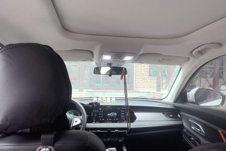 Used CHANGAN OSHAN X7 PLUS 2022 1.5T Blue Whale Edition Automatic Prestige Version Headliner