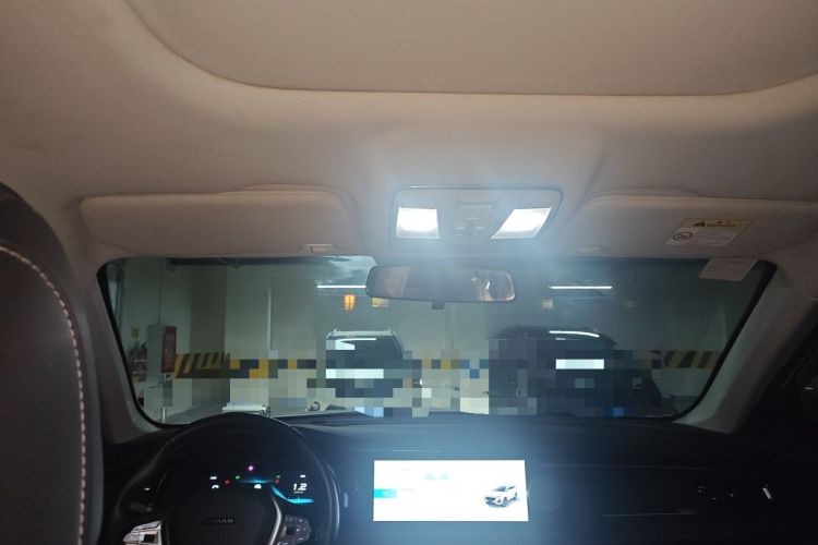 Used CHANGAN OSHAN X7 PLUS 2022 1.5T Blue Whale Edition Automatic Geeker Navigation Model Headliner