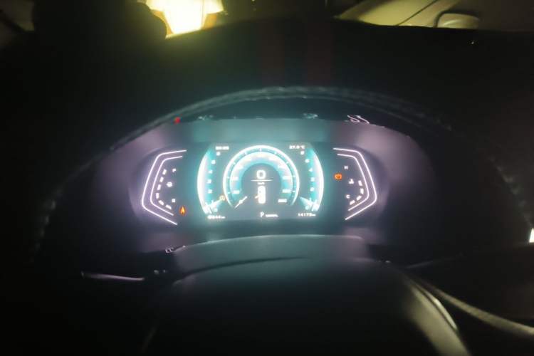 Used CHANGAN OSHAN X7 PLUS 2022 1.5T Blue Whale Edition Automatic Prestige 7-Seater Instrument Cluster