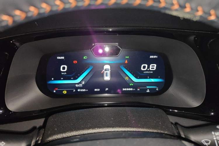 Used CHANGAN OSHAN X7 PLUS 2022 1.5T Blue Whale Edition Automatic Geeker Navigation Model Instrument Cluster