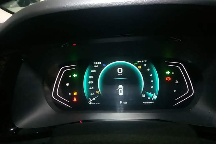 Used CHANGAN OSHAN X7 PLUS 2022 1.5T Blue Whale Edition Automatic Prestige Version Instrument Cluster