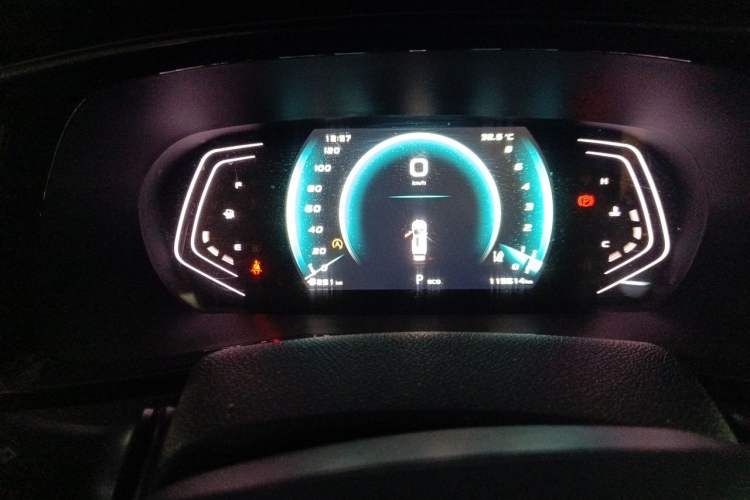 Used CHANGAN OSHAN X7 PLUS 2022 1.5T Blue Whale Edition Automatic Prestige Version Instrument Cluster