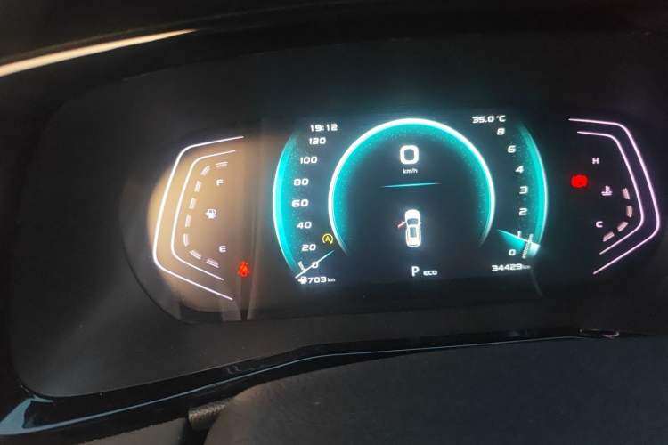 Used CHANGAN OSHAN X7 PLUS 2022 1.5T Blue Whale Edition Automatic Prestige Version Instrument Cluster