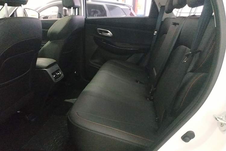 Used CHANGAN OSHAN X7 PLUS 2022 1.5T Blue Whale Edition Automatic Prestige Version Interior 1