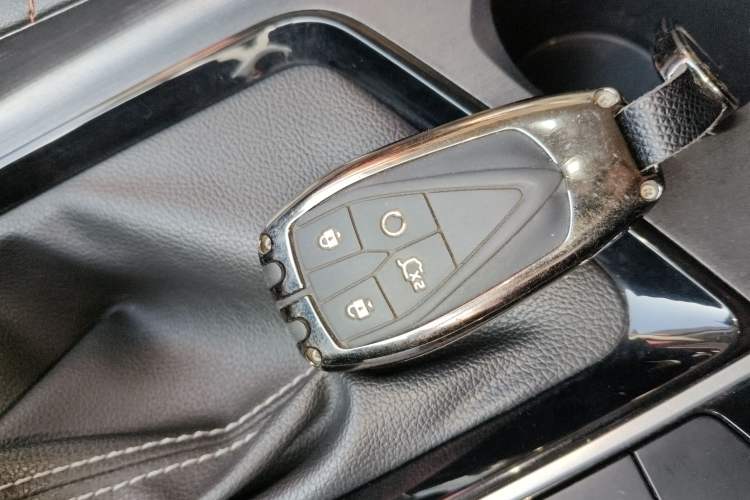 Used CHANGAN OSHAN X7 PLUS 2022 1.5T Blue Whale Edition Automatic Prestige Version Interior 1