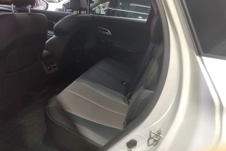 Used CHANGAN OSHAN X7 PLUS 2022 1.5T Blue Whale Edition Automatic Geeker Navigation Model Interior 1
