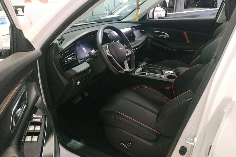 Used CHANGAN OSHAN X7 PLUS 2022 1.5T Blue Whale Edition Automatic Prestige Version Interior 2