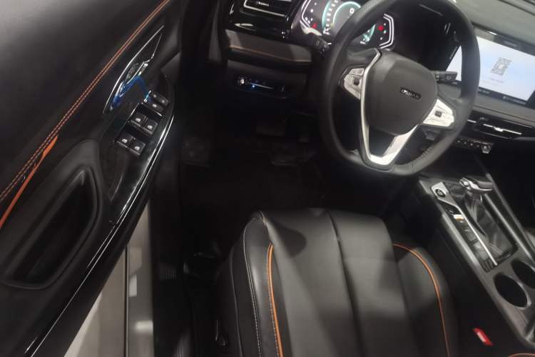 Used CHANGAN OSHAN X7 PLUS 2022 1.5T Blue Whale Edition Automatic Prestige Version Interior 2