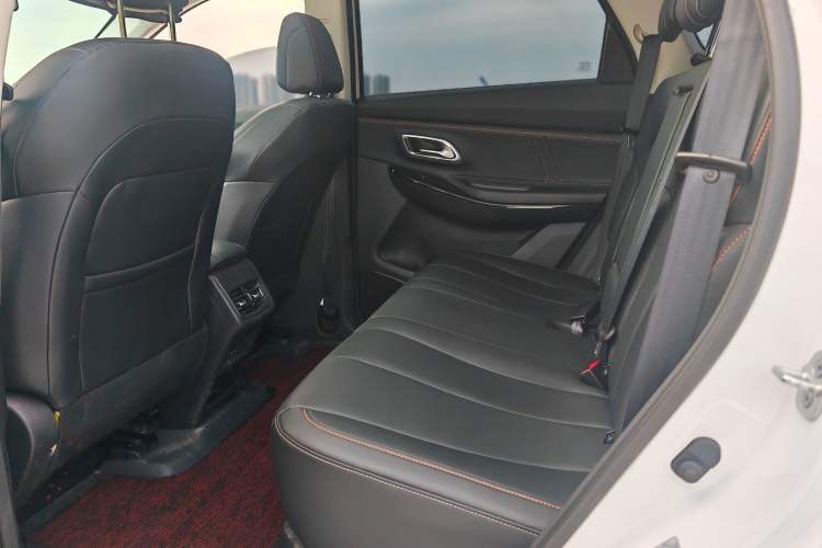Used CHANGAN OSHAN X7 PLUS 2022 1.5T Blue Whale Edition Automatic Prestige Version Interior 2