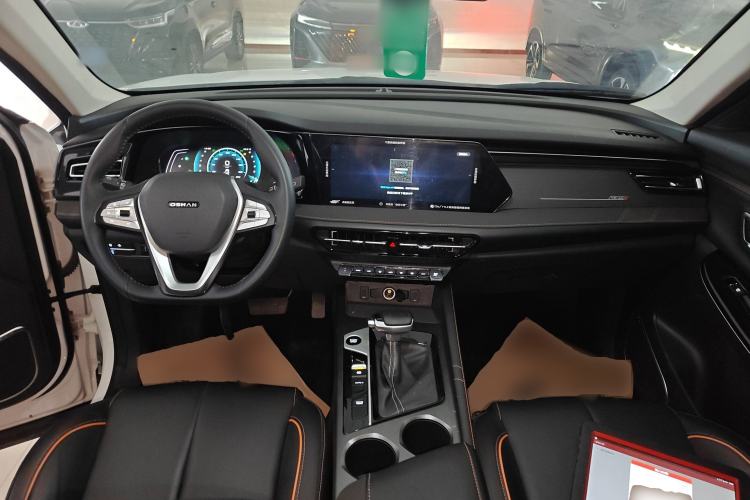 Used CHANGAN OSHAN X7 PLUS 2022 1.5T Blue Whale Edition Automatic Prestige Version Interior 2
