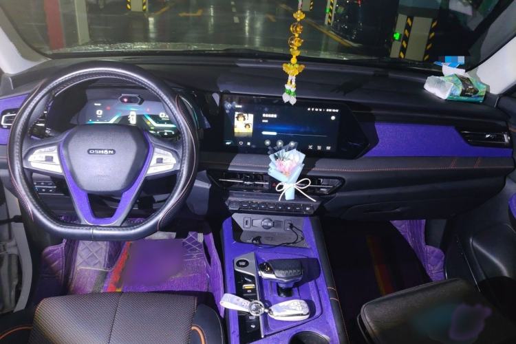 Used CHANGAN OSHAN X7 PLUS 2022 1.5T Blue Whale Edition Automatic Geeker Navigation Model Interior 2
