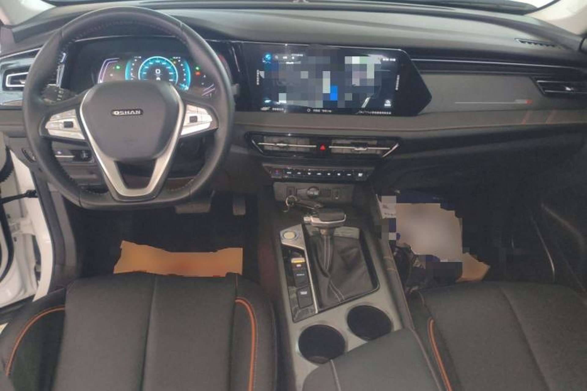 Used CHANGAN OSHAN X7 PLUS 2022 1.5T Blue Whale Edition Automatic Prestige 7-Seater Interior 2