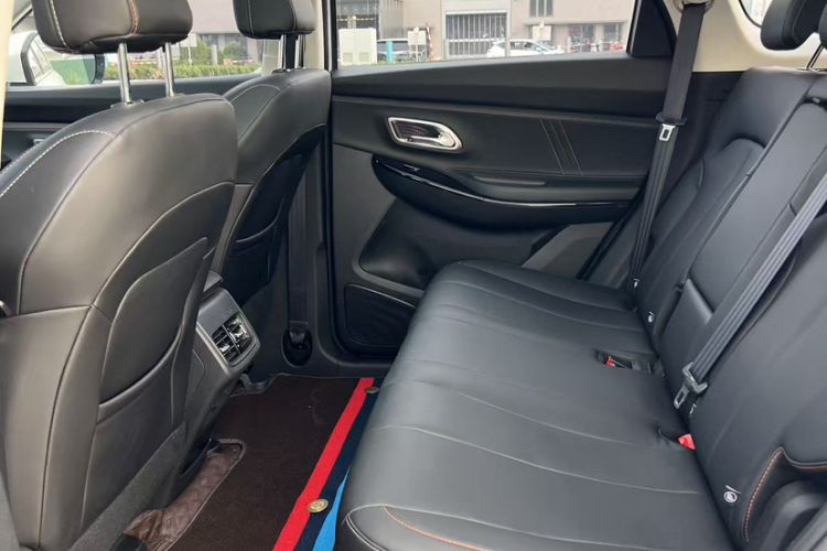 Used CHANGAN OSHAN X7 PLUS 2022 1.5T Blue Whale Edition Automatic Prestige Version Interior 3