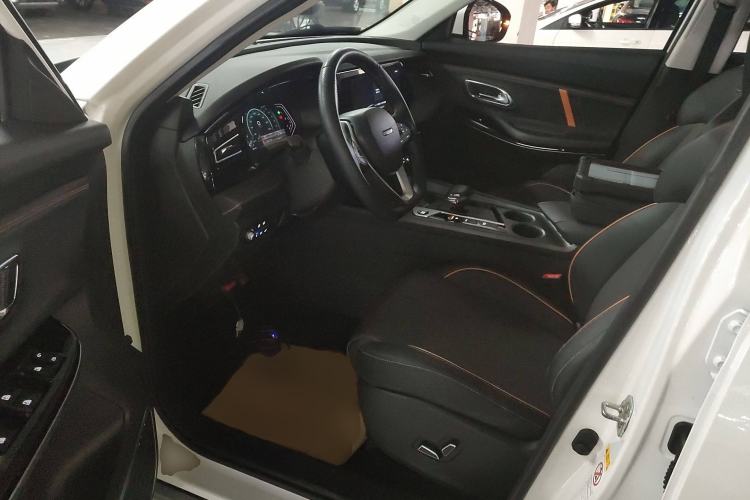 Used CHANGAN OSHAN X7 PLUS 2022 1.5T Blue Whale Edition Automatic ZhiZun Model Interior 3
